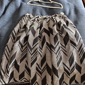 New York &Company skirt, knee length